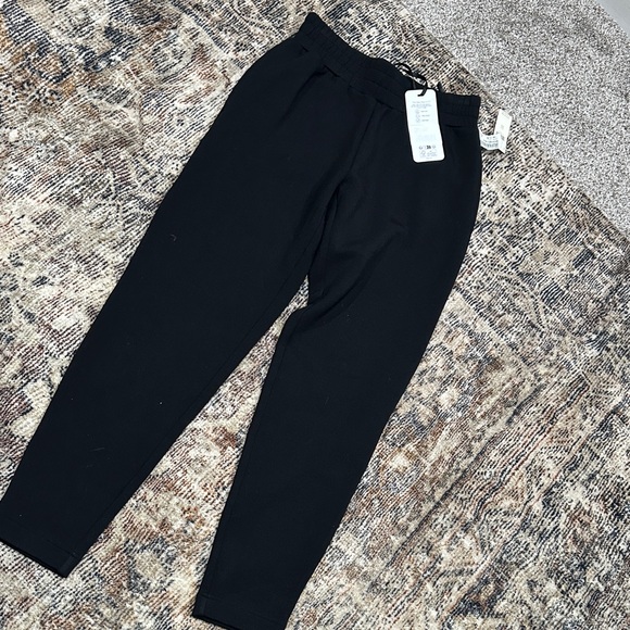 Varley Black Slim Pant 27.5” length - Picture 6 of 6